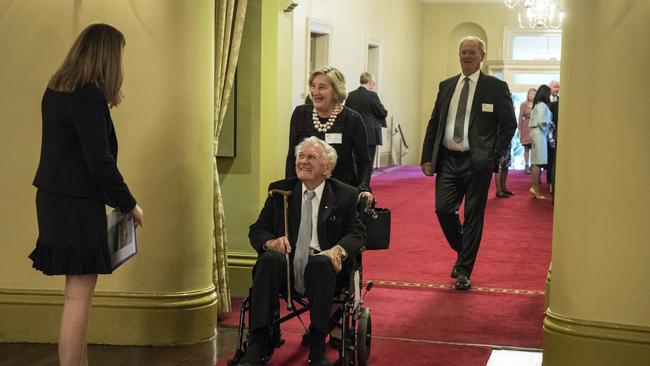 Former Prime Minister of Australia Bob Hawke arrives to watch the Hon. Kim Beasley AC, (not pictured) be sworn into office as the new Governor of Western Australia at Government House in Perth, Tuesday, May 1, 2018. (AAP Image/Tony McDonough) NO ARCHIVING