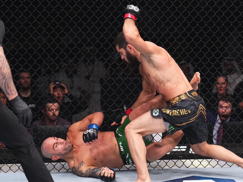 Makhachev goes for the finish. Picture: Chris Unger/Zuffa LLC via Getty Images