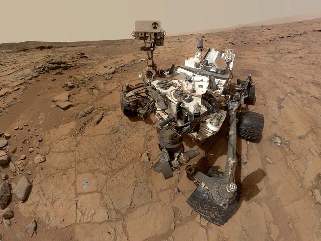 ROVER MARS .. 18/07/2013 WIRE: This photo released by NASA shows a self-portrait taken by the NASA rover Curiosity in Gale Crater on Mars. Measurements of the Martian air by the rover found it’s mostly made of carbon dioxide with traces of other gases, according to two studies appearing in the Friday, July 19, 2013 issue of the journal Science. (AP Photo/NASA) Pic. Ap