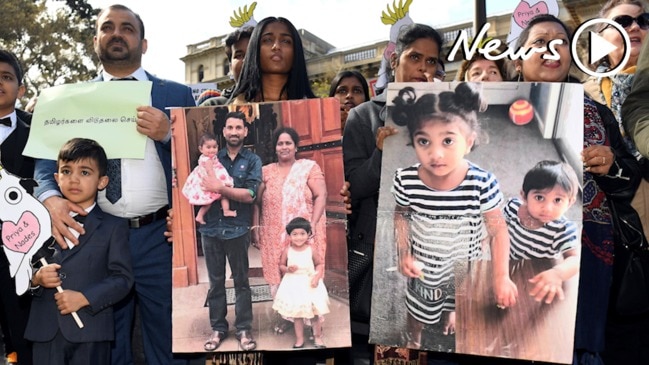 Hundreds rally against Tamil family deportation