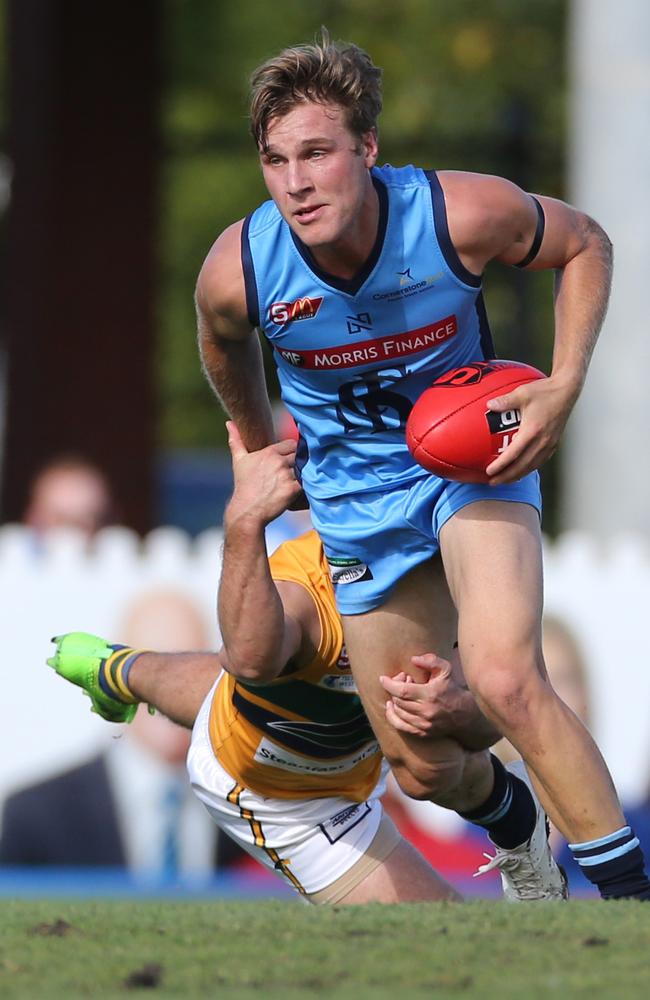 Sturt Sam Colquhoun on the burst at Unley Oval. Picture: Stephen Laffer