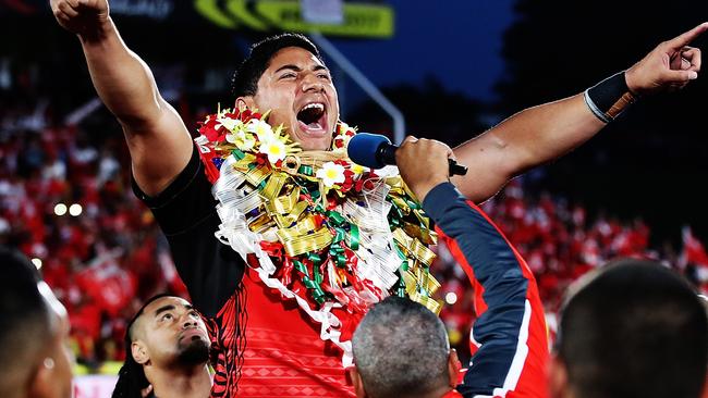 Jason Taumalolo of Tonga leads the Sipi Tau for the crowd after losing the 2017 Rugby League World Cup semi final.