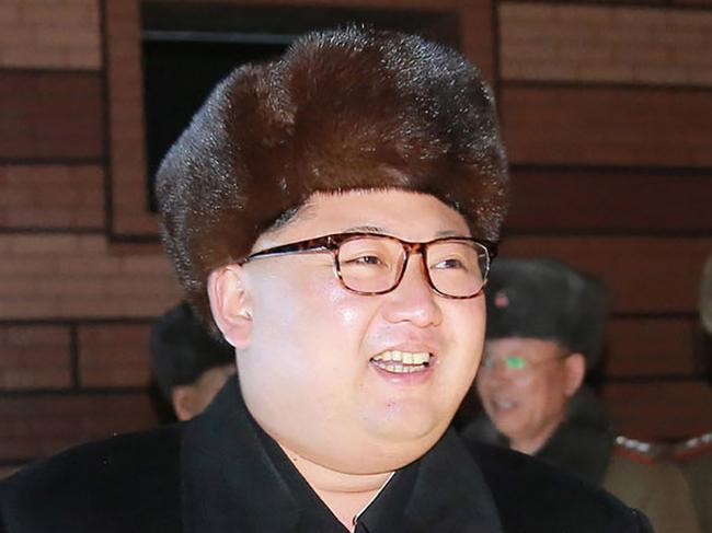 This undated picture released from North Korea's official Korean Central News Agency (KCNA) on December 21, 2016 shows North Korean leader Kim Jong-Un (C) attending the night assault combat flight drill of fighter pilots of Hero Kil Yong-Jo Pursuit Plane Regiment at an undisclosed location in North Korea. / AFP PHOTO / KCNA / KNS / - South Korea OUT / REPUBLIC OF KOREA OUT ---EDITORS NOTE--- RESTRICTED TO EDITORIAL USE - MANDATORY CREDIT 