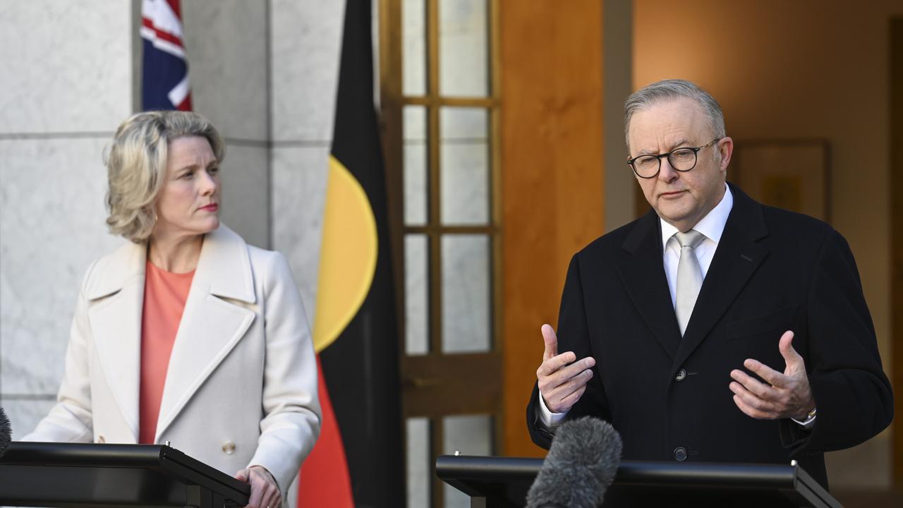 Labor is pledging to drop the minimum deposit to just 5 per cent for first home buyers. Picture: NewsWire / Martin Ollman