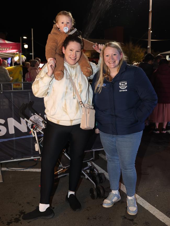 MELBOURNE, AUSTRALIA - JULY 26 2024 Hayley, Bellamy and Natasha Attend the Gippsland SnowFest held in Warragul. Picture: Brendan Beckett