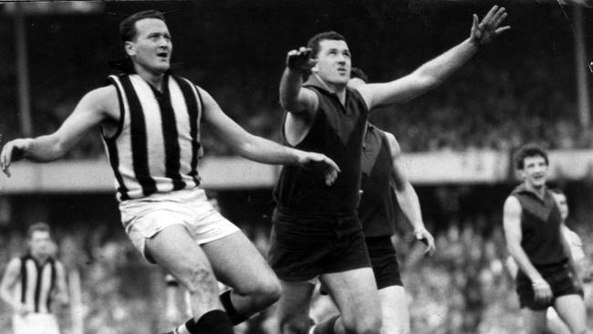 Murray Weideman in action against Melbourne at the MCG in 1963.