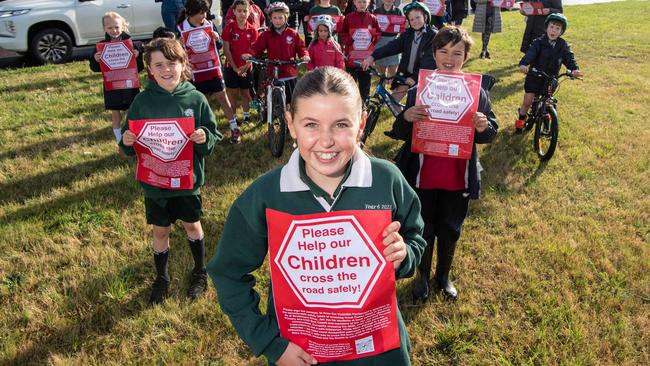 Student lives are at stake, parents say, because of no pedestrian crossing across Great Ocean Road. Picture: Brad Fleet