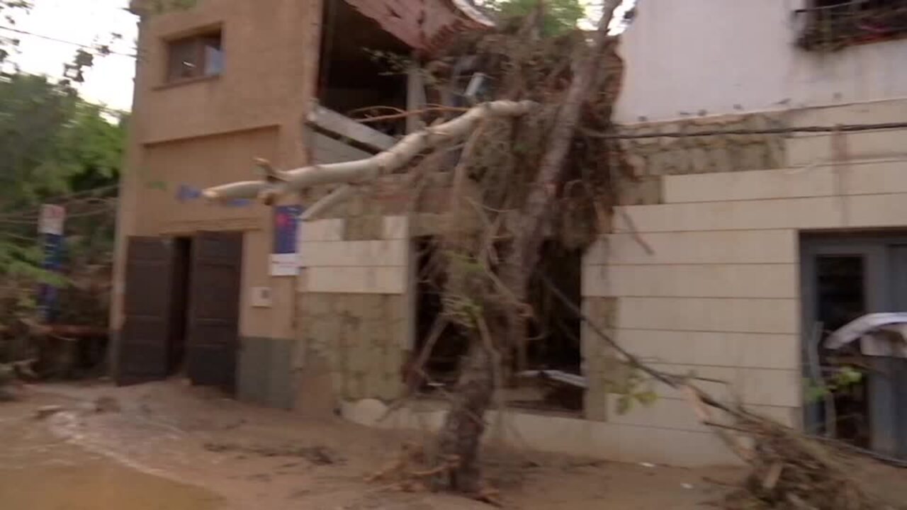 Survivor of deadly Spanish floods recounts 'living hell'