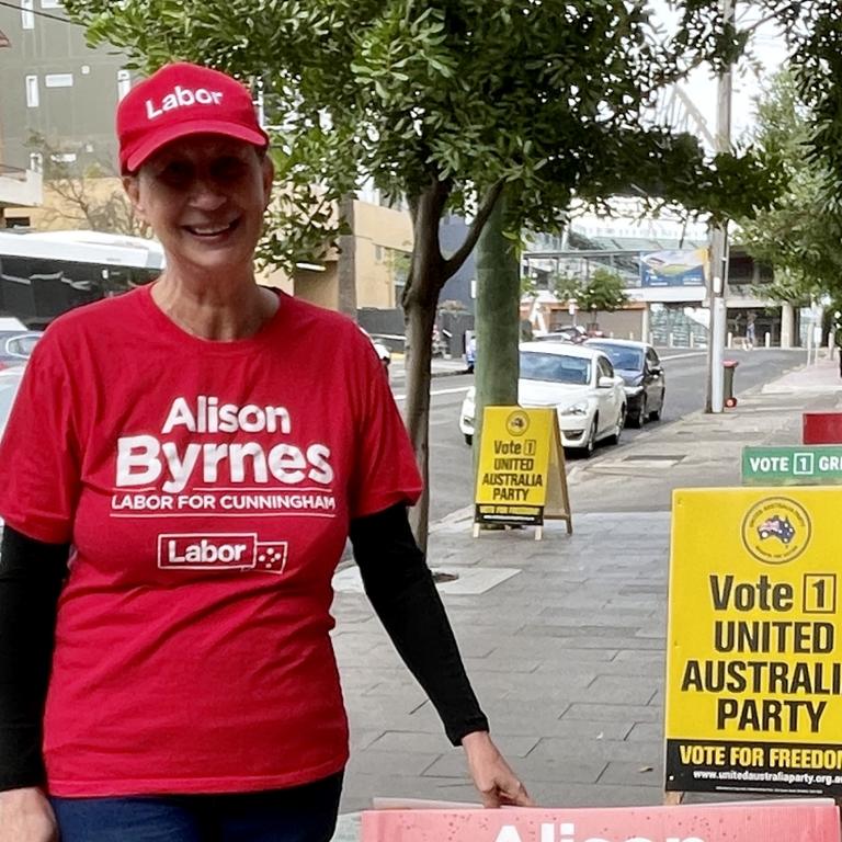 Outgoing Cunningham MP Sharon Bird supporting her Labor replacement Alison Byrnes on day one of pre-polling in Wollongong. Monday, May 9, 2022. Picture: Dylan Arvela