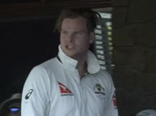 Steve Smith furious after Murali Vijay grassed catch.