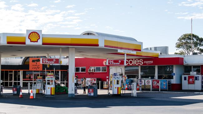 The Shell service station in Tailem Bend that has been named as an exposure site. Picture: The Advertiser/ Morgan Sette