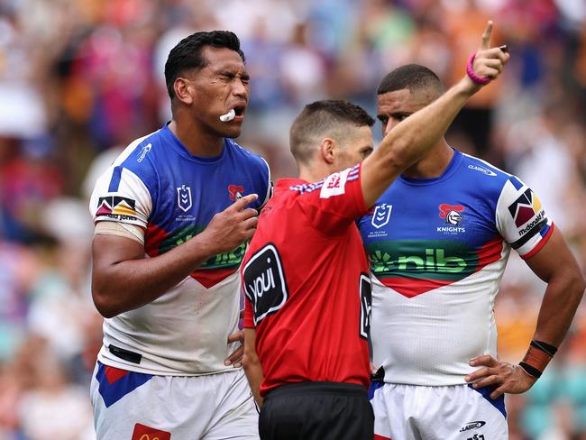 SYDNEY, AUSTRALIA - MARCH 12: Referee Peter Gough sends off Jacob Saifiti of the Knights following a high tackle on Jack Simpkin of the Wests Tigers during the round two NRL match between Wests Tigers and Newcastle Knights at Leichhardt Oval on March 12, 2023 in Sydney, Australia. (Photo by Cameron Spencer/Getty Images)