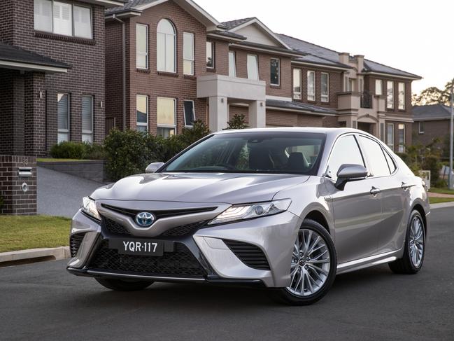 2017 Toyota Camry SL hybrid