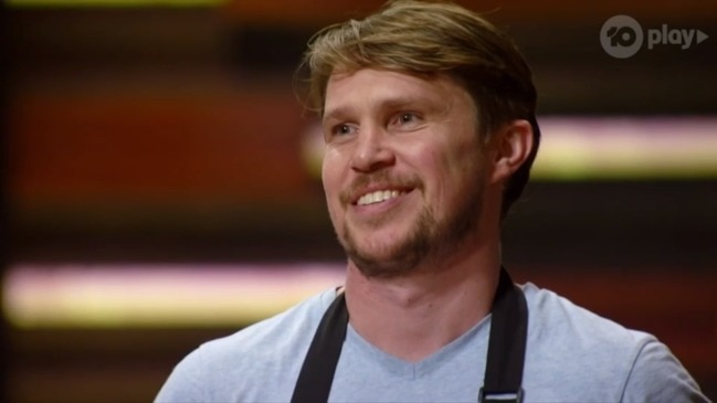 Vege wizard Simon is eliminated from Masterchef (10 Play)