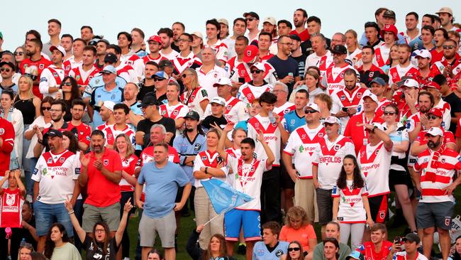 SYDNEY, AUSTRALIA - MARCH 26: Fans pack the hill during the round four NRL match between St George Illawarra Dragons and Cronulla Sharks at Netstrata Jubilee Stadium on March 26, 2023 in Sydney, Australia. (Photo by Jeremy Ng/Getty Images)