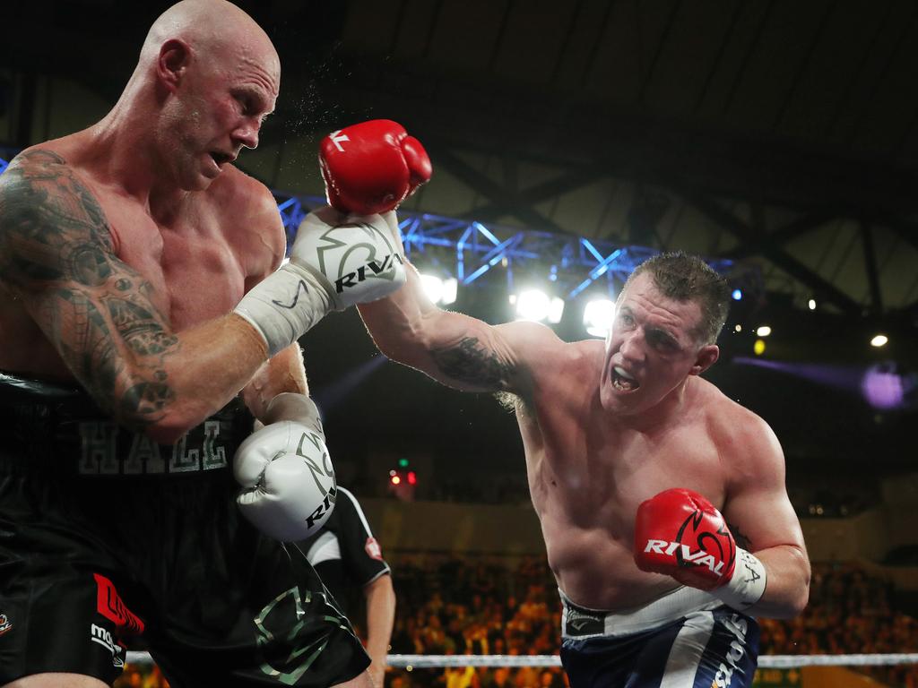 Paul Gallen throws a huge right hook.