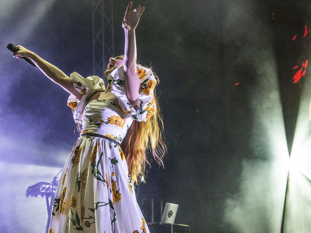 Friday nights headline act Vera Blue performs at the Toowoomba Carnival of Flowers Festival of Food and Wine. Friday, September 9, 2022. Picture: Nev Madsen.