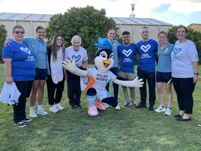 Official FIFA Women’s World Cup 2023 mascot Tazuni with the volunteers and Matilda footballers Jada Whyman, Alex Chidiac, Emma Checker and Elise Kellond-Knight.