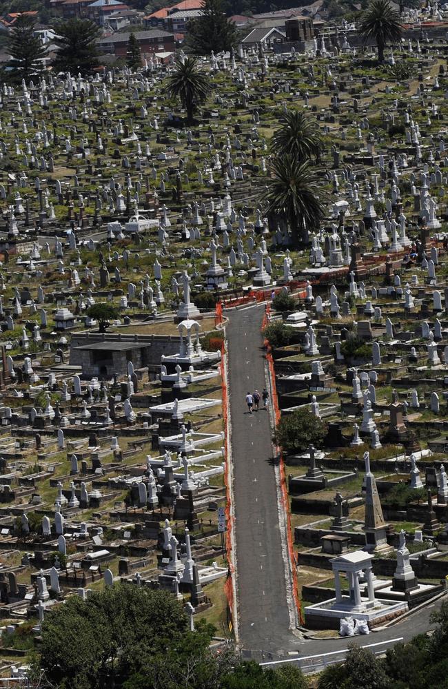 Waverley Cemetery before this weekend’s landslip. The graveyard is a historic site, perched overlooking Bronte. Picture: Erin Byrne