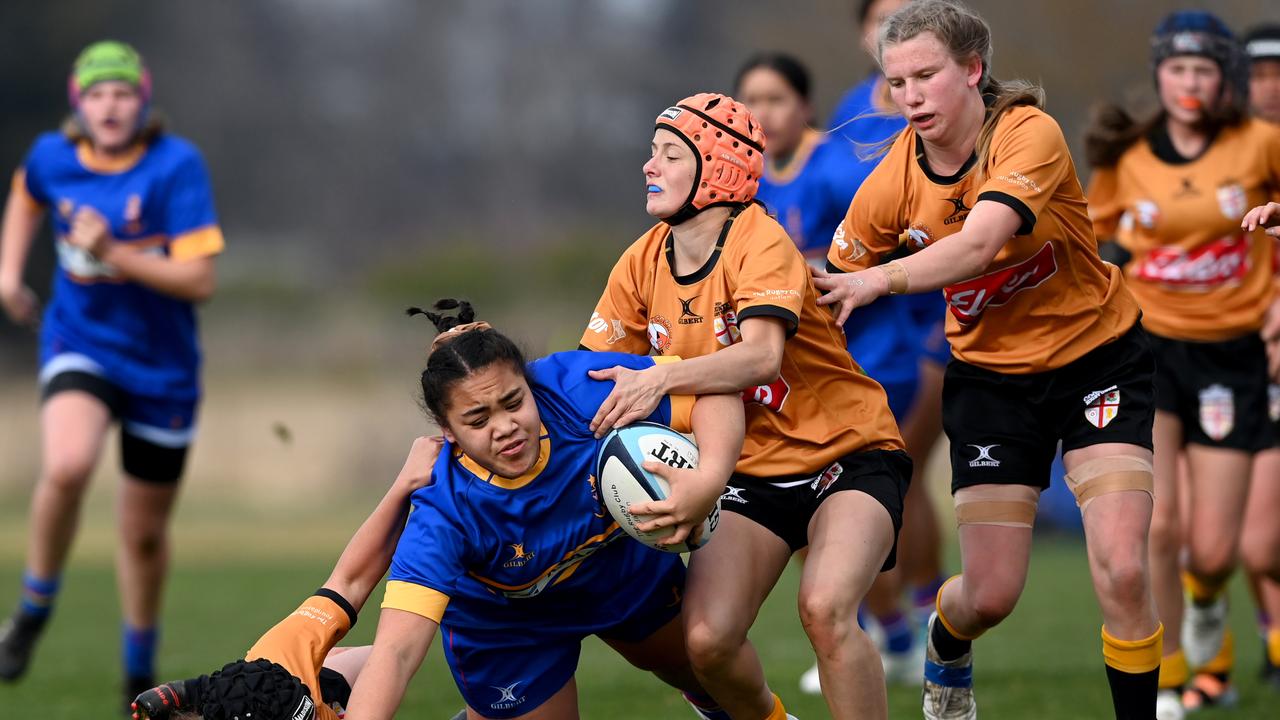 The U14 girls played for the first time.