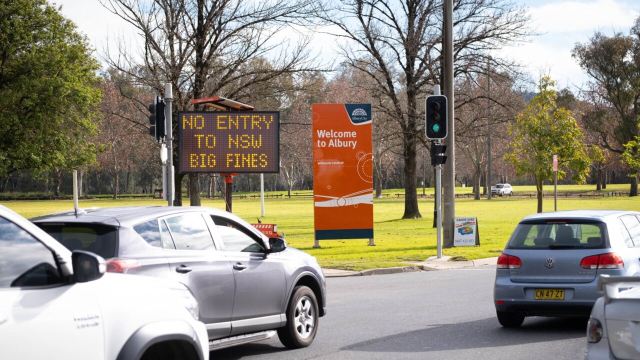 NSW-Victoria border to close at midnight