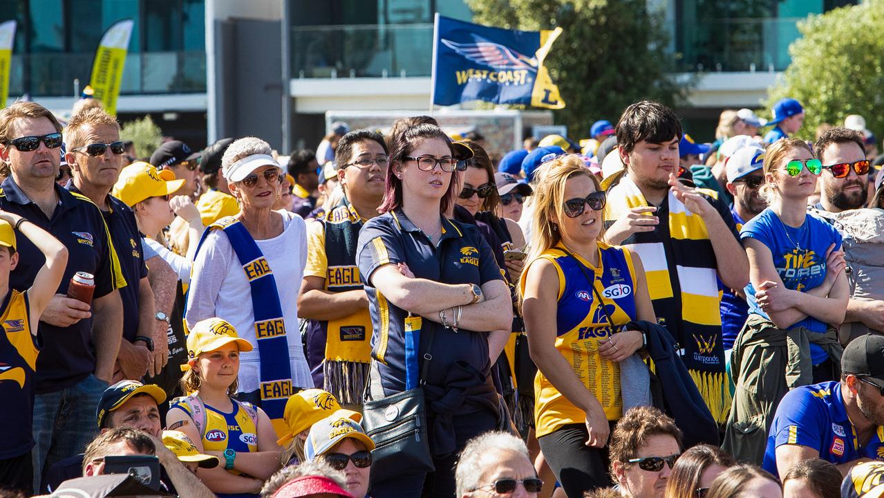 27964 WEST COAST EAGLES AFL SUPPORTER FLAG ON STICK FAN GEAR