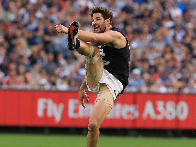 Casboult kicks the match-sealing goal from outside 50. Picture: Wayne Ludbey