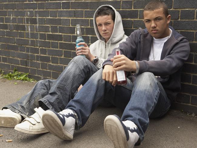 If weekly drinking or binge sessions by teenagers were prevented, up to 10 per cent of harmful drinking patterns in adults could be avoided.