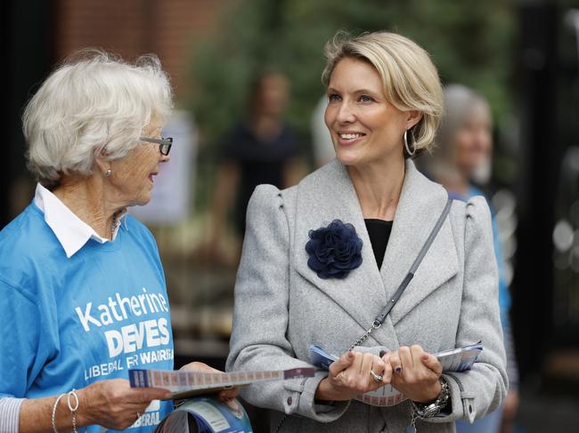 Liberal Candidate for Warringah Katherine Deves campaigning at a pre polling station at St Matthews Anglican Church in Manly. Picture: Tim Hunter.