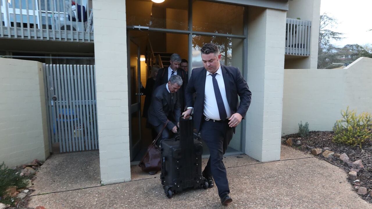 Government may have ‘questions to answer’ over AFP raids