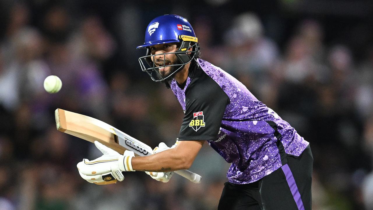 Hurricanes survive scare to end Renegades’ BBL season