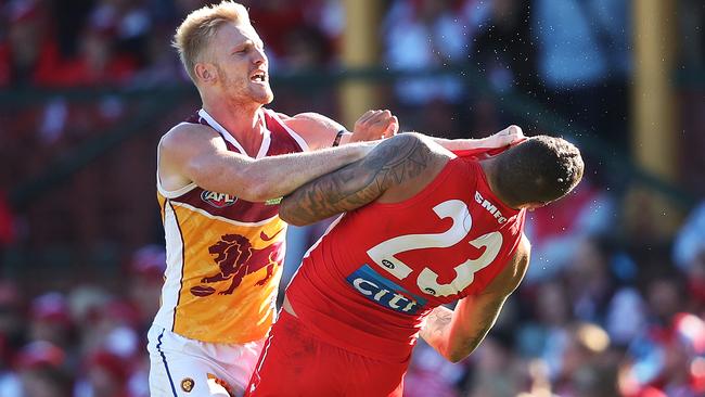 Nick Robertson also tangled with Lance Franklin at the SCG. Picture: Phil Hillyard