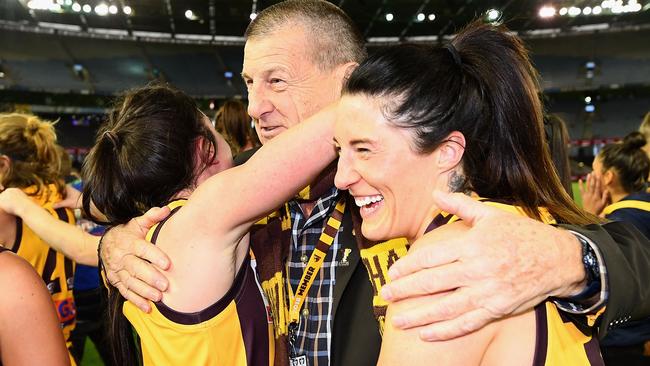 Kennett celebrates with players after Hawthorn’s win at the VFLW Grand Final in 2018. Picture: Getty