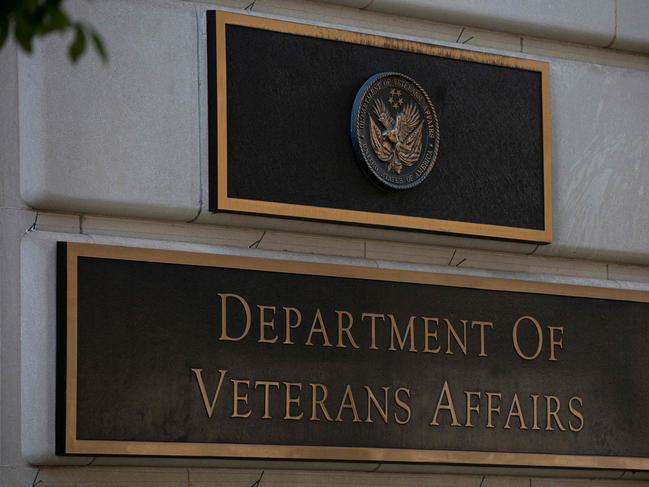 Veterans body orders workers to take jab