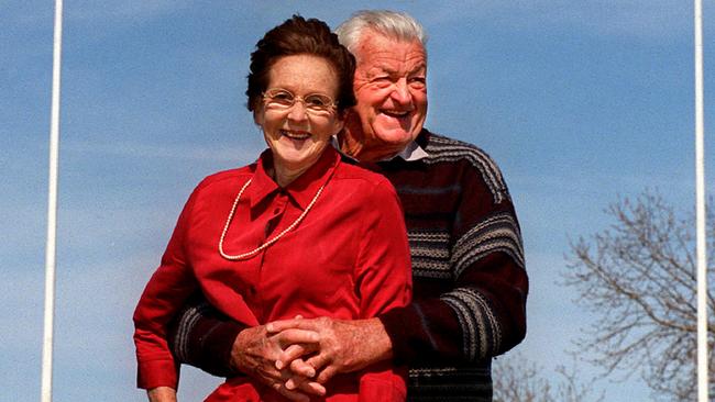 Edna and Jim Daniher in 2000. Picture: Shaney Balcombe. 