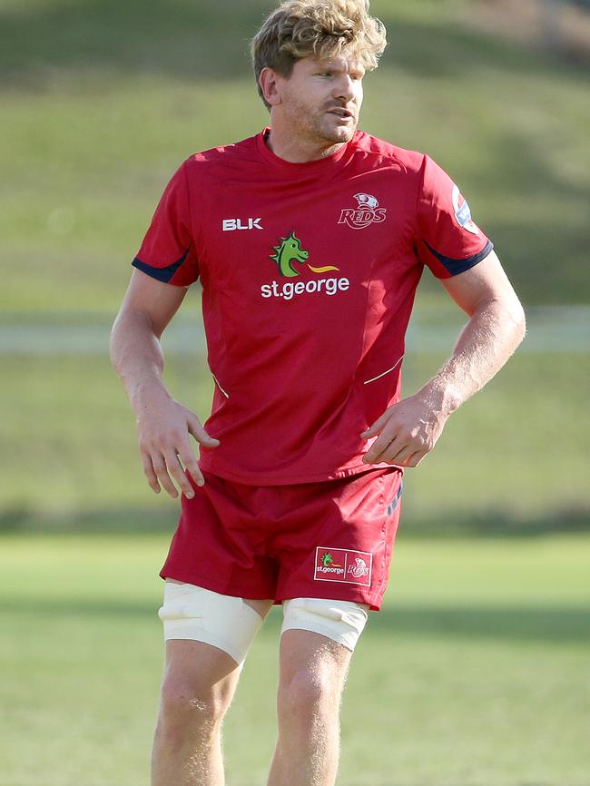 Adam Thomson will make his debut for the Reds at blindside flanker.