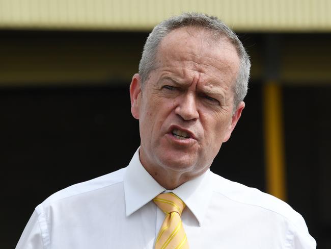 Leader of the Opposition Bill Shorten meets with staff during a tour of the Liberty One Steel manufacturing plant in Revesby, Sydney, Friday, February 8, 2019. (AAP Image/Dean Lewins) NO ARCHIVING