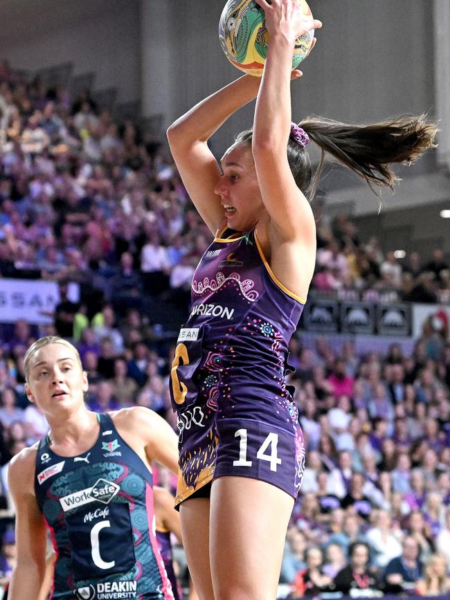 Leesa Mi Mi finished the 2023 season playing with the Queensland Firebirds after starting as a training partner. Picture: Bradley Kanaris/Getty Images