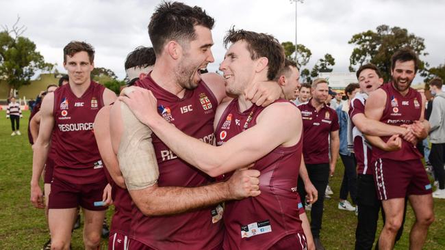 Cameron Giles and Craig Pitt after winning the 2021 grand final. Picture: Brenton Edwards