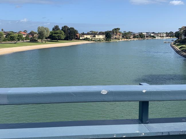 There are concerns jumpers off the footbridge connecting Lochside Drive to Corcoran Drive at West Lakes are risking their lives. Picture: PAULA THOMPSON