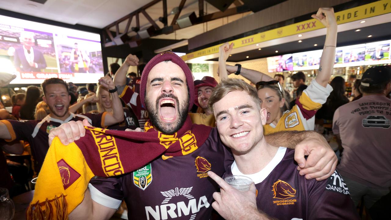 L to R, Gary McMillan from Redcliffe with Brent Kelly from Teneriffe at the Caxton Hotel Caxton Street, Grand Final Live Site, on Sunday 1st October 2023 - Photo Steve Pohlner