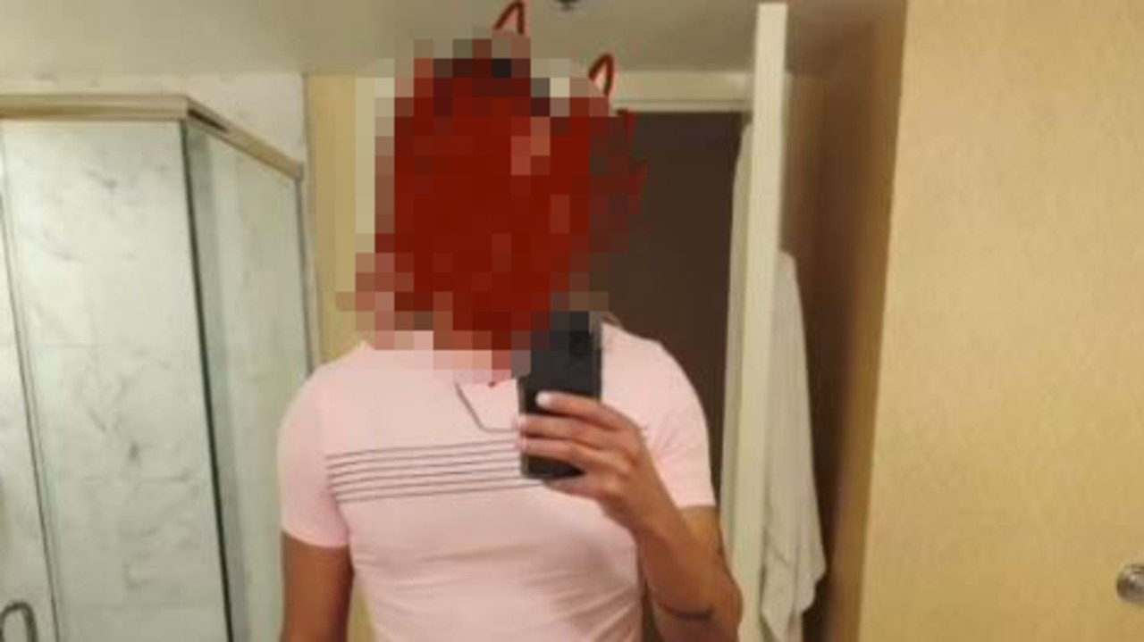 Woman catches husband cheating with hotel selfie photo news.au — Australias leading news site pic photo