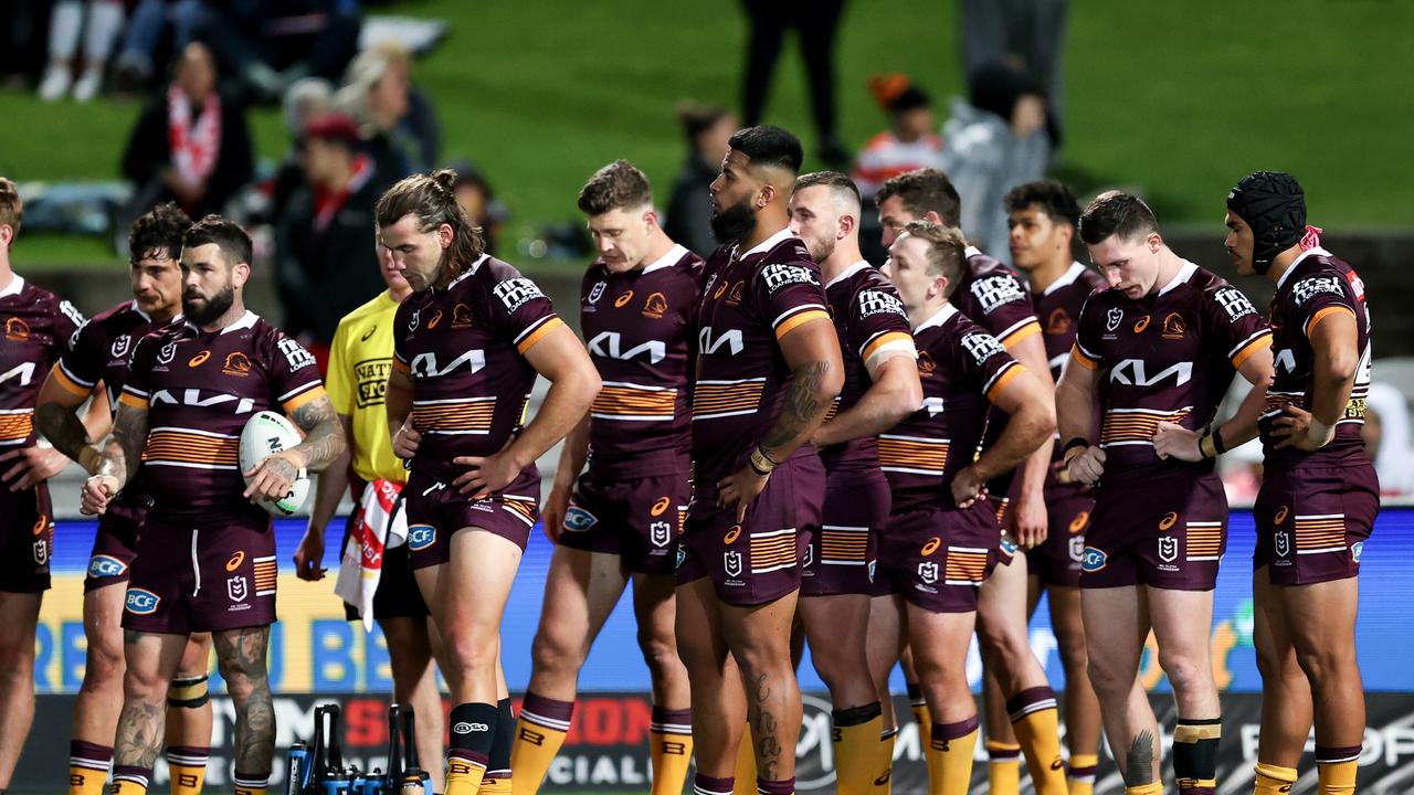 Broncos players during the loss to St george Illawarra. Picture: Brendon Thorne/Getty