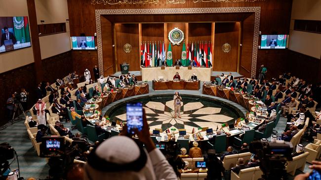 Foreign ministers attend an Arab League extraordinary meeting in Cairo on October 11.