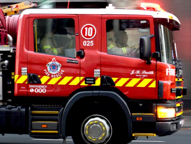 MELBOURNE, AUSTRALIA - NewsWire Photos JANUARY 09, 2024: FIRST RESPONDER GENERICS - FRV Fire Rescue Victoria Fire Engine. Picture: NCA NewsWire / Andrew Henshaw