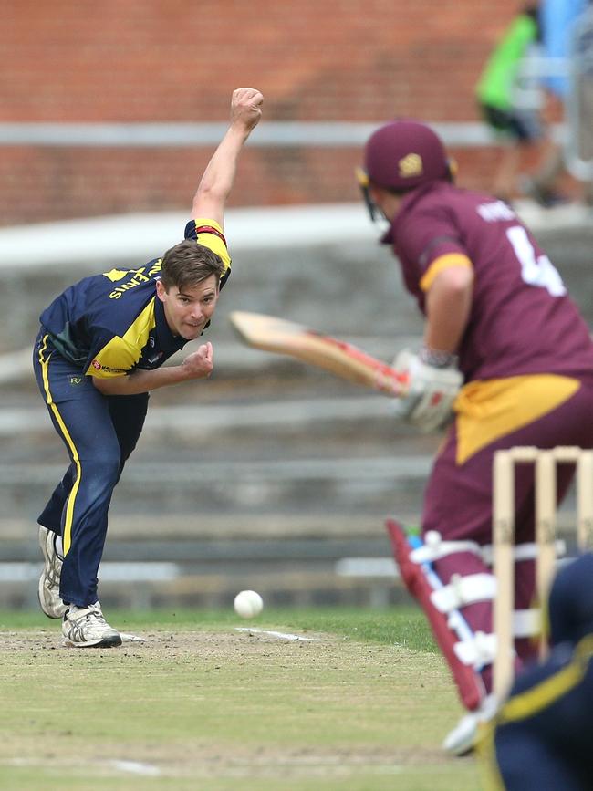 Nankervis bowling.