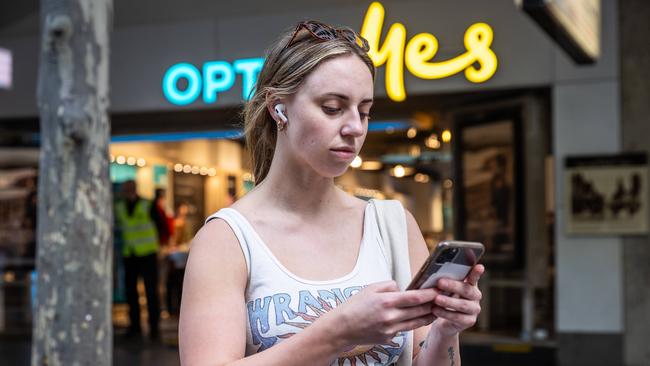 Millions of customers were affected by the Optus outage. Picture: Jake Nowakowski