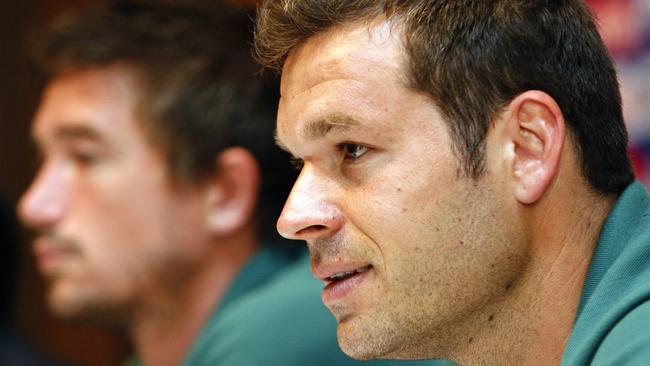 Mark Viduka (R) revealed his rocky relationship with Harry Kewell (L).