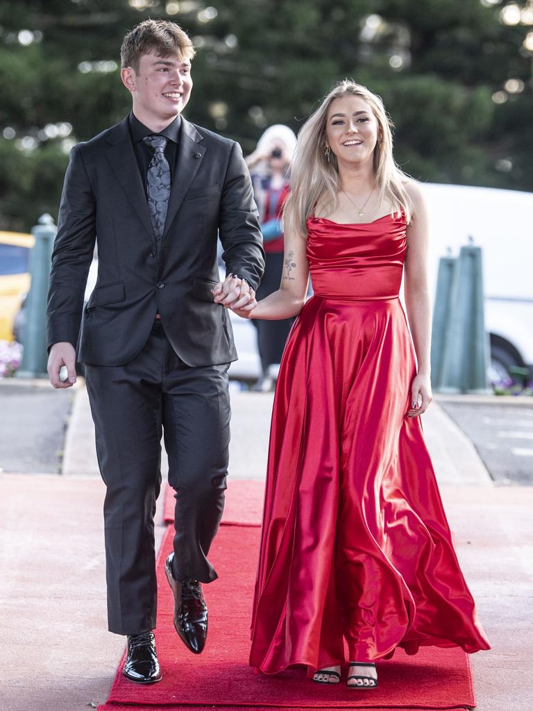 Ashton Bingham and Hannah Harding. Toowoomba State High School formal at Picnic Point. Friday, September 9, 2022. Picture: Nev Madsen.