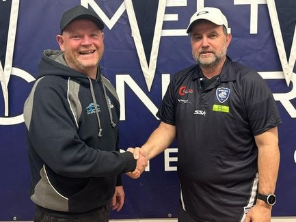 President Paul Sinclair welcomes Damien Zanic to Melton Centrals.